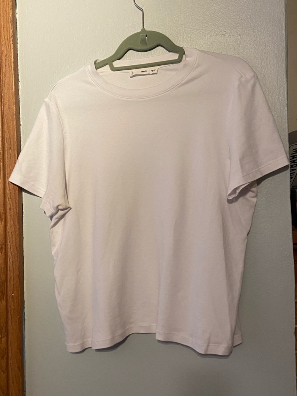 Mango Classic women’s size L White Crew Neck T-Shirt barely worn